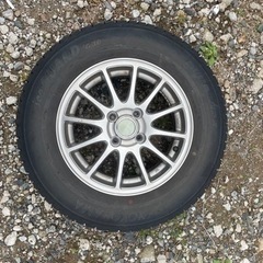 185/70 R14 88Qアルミ付きスタッドレスタイヤ4本　ア...