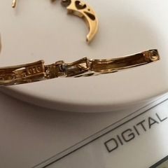 k18刻印あり　レディースピアス　ダイヤ付き　3.5g　　　