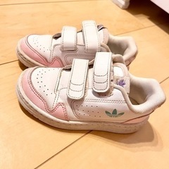 adidas16㎝スニーカー