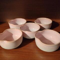 桜色の小鉢