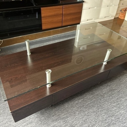 ガラステーブル　収納　家具