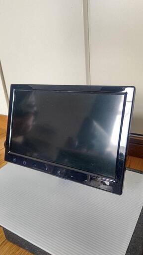 10インチ カーモニター
