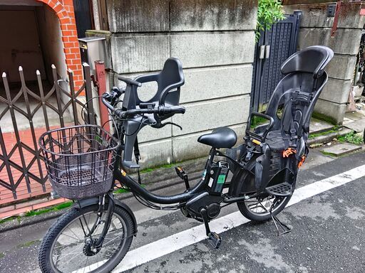 ｄ41️電動自転車・リサイクル専門店　　ご試乗をしてから、ご購入できます。  ２０インチ、チャイルドシート、２人乗り、３人乗り、１人乗り電動自転車  バカ良心的な電動自転車屋１００日間・安心の無料点検・️無料交換保証サービス付き  土日もお子様と土足のまま、いろいろなタイプの電動自転車のご試乗可能です。  後ろチャイルドシートを大きめのかごに変更のオプション無料です。  バッテリーは新品の９０％以上の性能です。  １回の充電で３０Ｋｍ程度走行