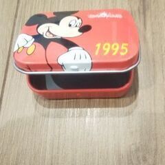 ミッキー ケース ディズニーランド サイズ 5×6×1.5cm【...