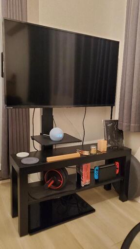 テレビ（東芝 REGZA 40S22 [40インチ]）とテレビ台とテレビスタンド