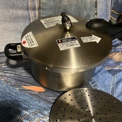 明日までの出品　ドウシシャ　5.0L　圧力鍋　　鍋　大きい圧力鍋　