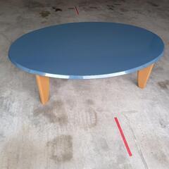 青いセンターテーブル