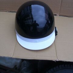 美品！ツバ付き　ヘルメット（黒）◆彦根市～