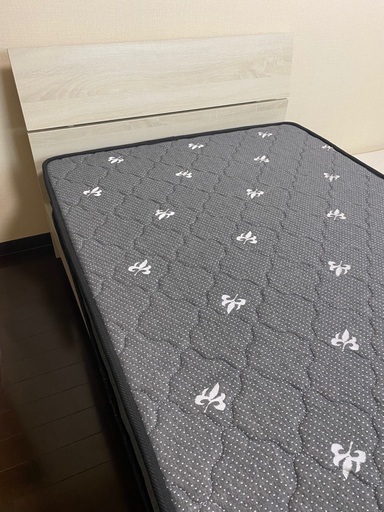 シングルベッド　2台
