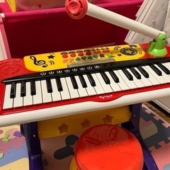 おもちゃのピアノ