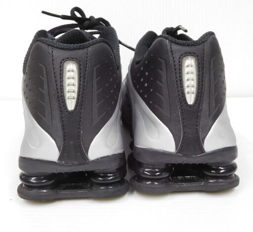 NIKE ナイキ Shox R4 スニーカー 104265-045 ブラック 中古 size:27.5cm