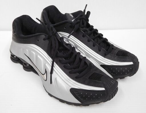 NIKE ナイキ Shox R4 スニーカー 104265-045 ブラック 中古 size:27.5cm