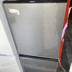 ☆中古￥12,800！AQUA　128㍑2ドア冷蔵庫　家電　20...