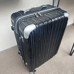 キャリーケース　キャリーバッグ　スーツケース　黒　拡張