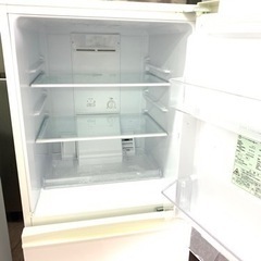 北九州市内配送可能　保証付き　AQUA アクア AQR-16D(W) [冷蔵庫（157L・右開き） 2ドア ミルク]