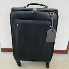 ZARA スーツケース　機内持ち込みサイズ　ブラック　
キャリーバッグ