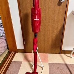 マキタの掃除機　スタンド付き