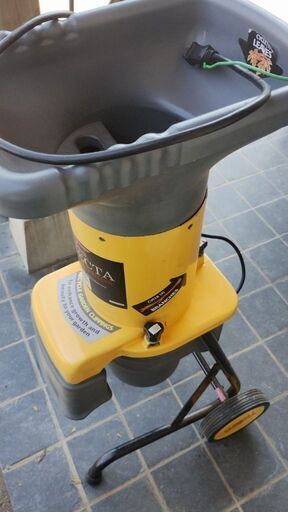 3回使用 ガーデンシュレッダー 枝シュレッダー 組み立て済み 即使用可能 粉砕機 電動 100V 木材粉砕機