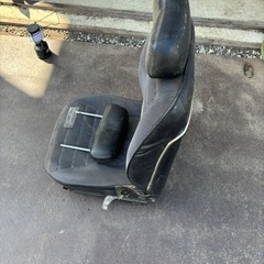 ケンメリ運転席シート？