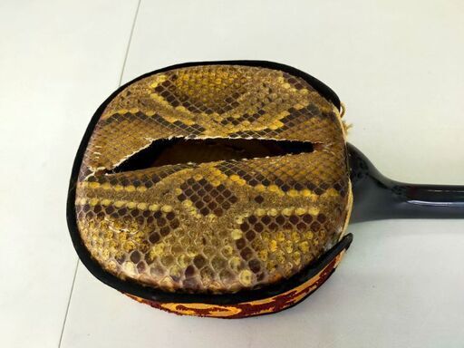 新栄堂三線 新栄堂 沖縄三線 棹のみ 黒木？ ユシ？ マカビ 2025年最新