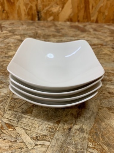 (6247) 小鉢 4個セット 白い小皿 食器 洋食器 器 13cm 中古品