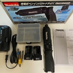 マキタ　ペン型インパクトドライバー黒　バッテリー2個付き　TD0...