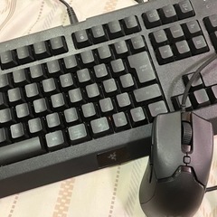 レーザーゲーミングキーボード　マウス