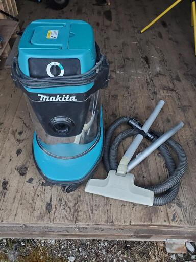 マキタ乾湿両用集じん機