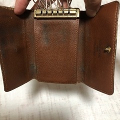 【LOUIS VUITTON キーケース】