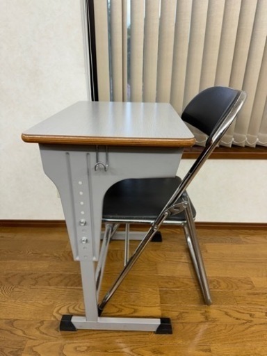 【値下げ中】家具 オフィス用家具 机13個 椅子6脚