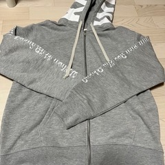 服/ファッション パーカー レディース