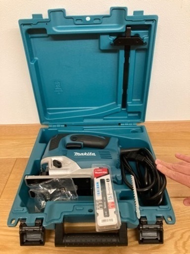 ジグソー　MAKITA JV0600K（替刃4本付）