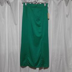 (エ)タグ付き新品未使用　Mサイズ　緑色　タイトスカート　スリット