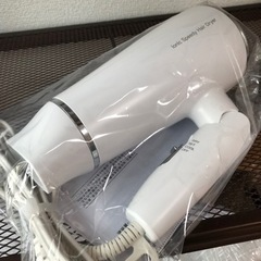 新品のヘアドライヤーと電気ケトル