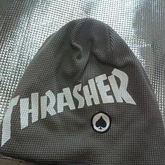 THRASHERの刺繍マークがポイントのニット帽