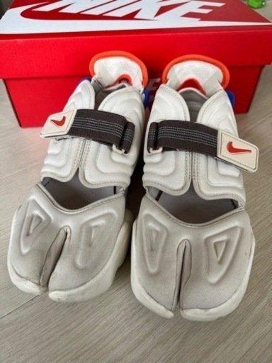 NIKE アクアリフト 24.5