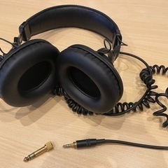 SONY MDR-7506
