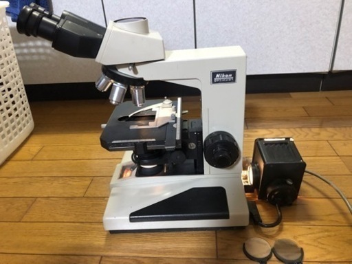 ニコン　三眼正立明視野顕微鏡　Optiphot  新品100万円