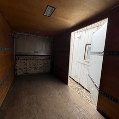 T1. 棚付き【格安】2トン箱 幅215cm長さ466cm高さ237cm コンテナ