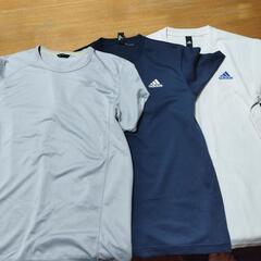 adidasシャツ