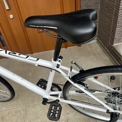 美品自転車 クロスバイク
