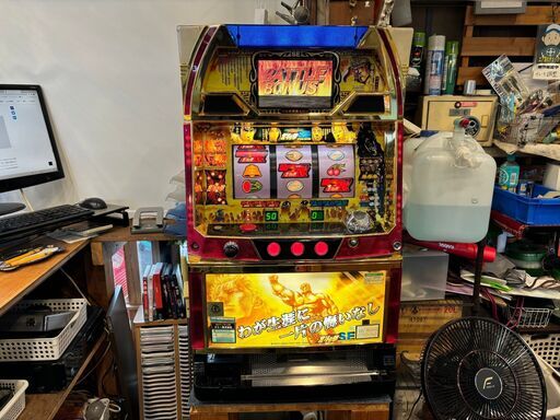 【愛品館八千代店】スロット実機4号機　北斗の拳SE（拳王パネル）