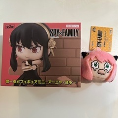 スパイファミリー ほーるどフィギュアミニ アーニャ バッジ・ビン...