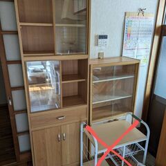 家具13・14　食器棚２つ