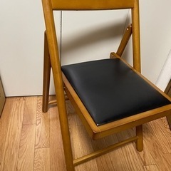 【急募‼︎】折りたたみ椅子