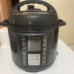 【取引中】家電 キッチン家電 炊飯器　電気圧力鍋