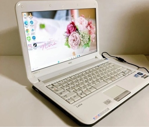 決まりました‍♀️ 人気の白　LaVie　DVD/SSD搭載　 14インチ
