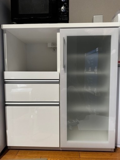決定）新品同様！レンジボード　食器棚、キッチン収納
