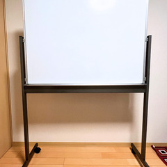 【キャスター付ホワイトボード】中古　120x90H180（取りに...