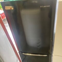 ☆中古￥10,800！Hisense　150㍑2ドア冷蔵庫　家電...